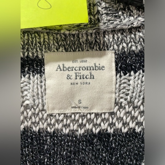 Abercrombie & Fitch women’s cardigan, textured, size S, good condition - Picture 6 of 8
